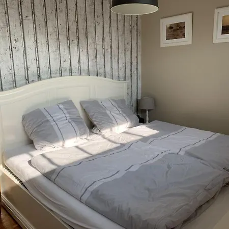 South In The House Aft Diek Lejlighed *