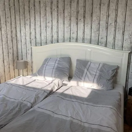 South In The House Aft Diek *